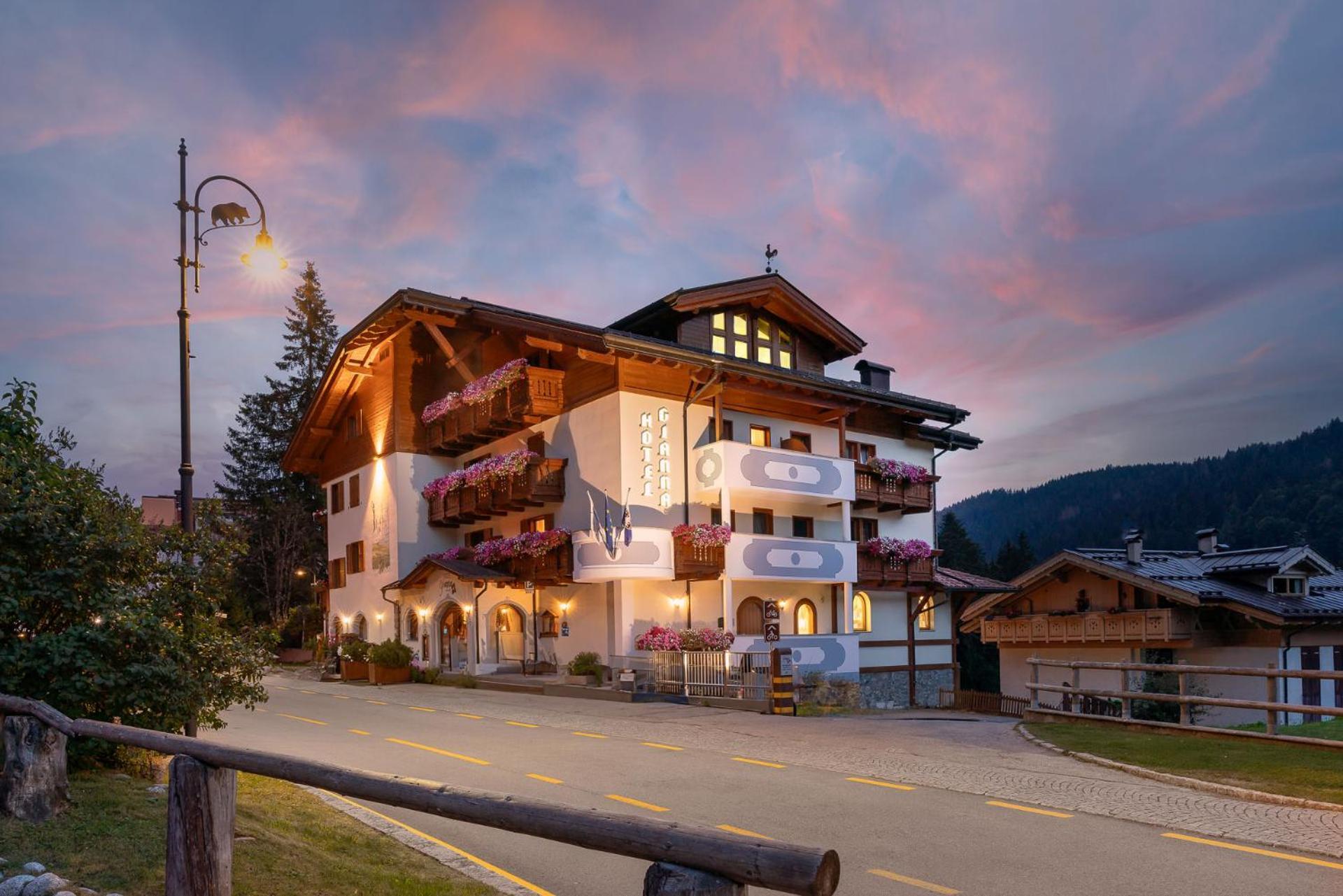 Hotel Gianna Madonna Kültér fotó